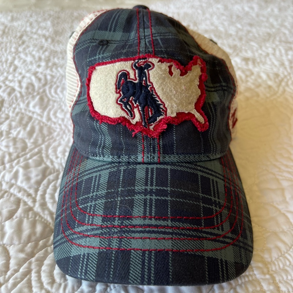 Wyoming USA plaid trucker cap